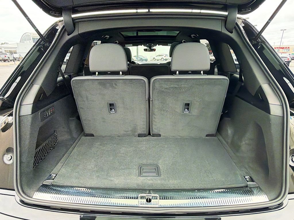 Used 2023 Audi Q7 3.0T Prestige w/ Prestige Package AWD/4WD image 28