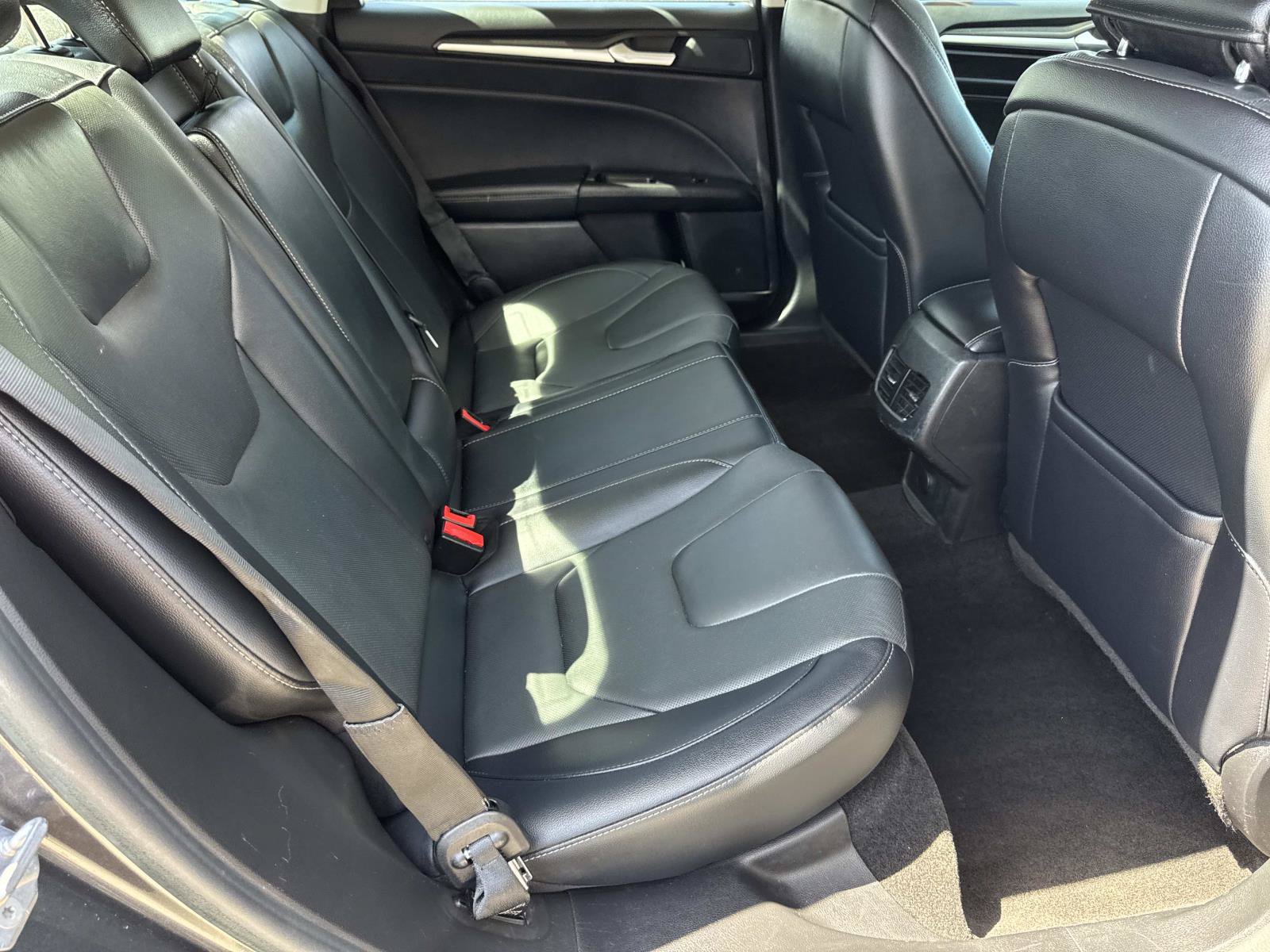 Used 2019 Ford Fusion Energi Titanium FWD image 34