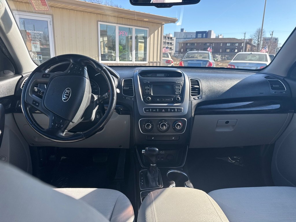 Used 2014 Kia Sorento LX AWD/4WD image 13