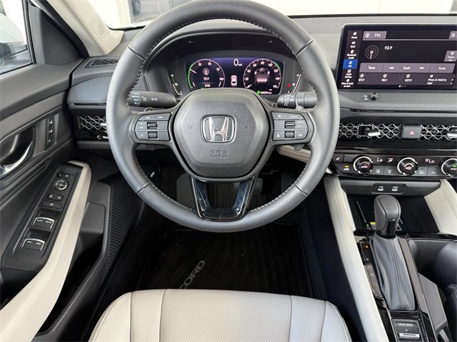 Used 2024 Honda Accord Touring image 12