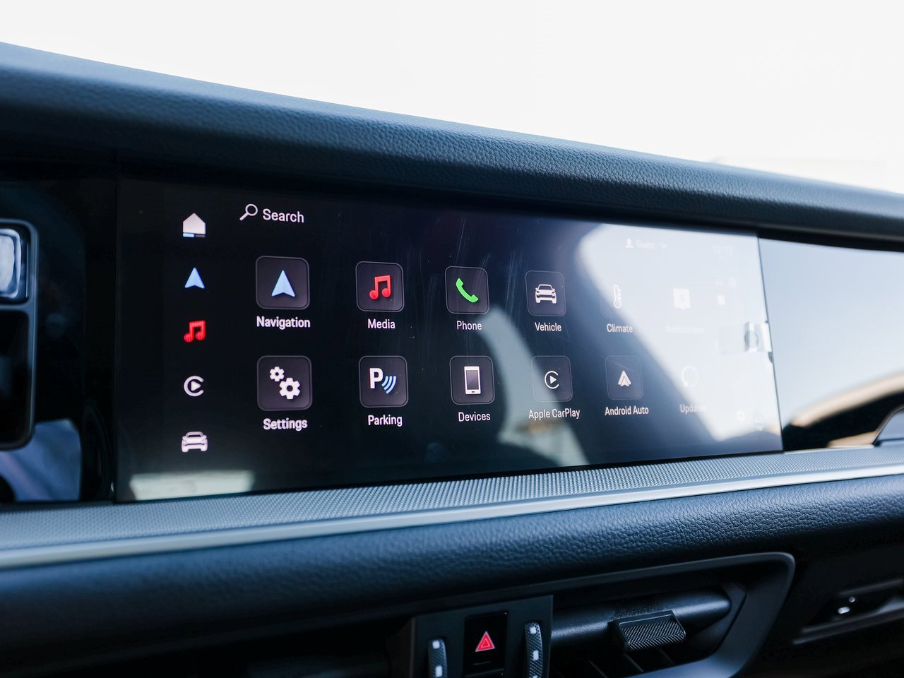 Certified 2025 Porsche Cayenne image 18