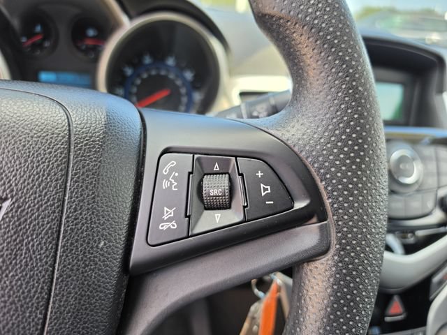 Used 2014 Chevrolet Cruze LS FWD image 19