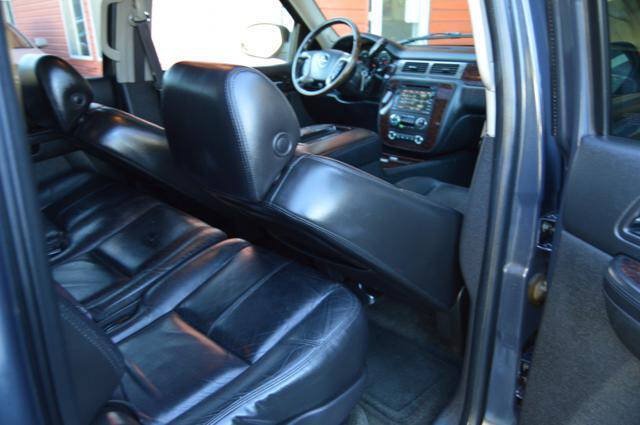Used 2008 GMC Yukon XL Denali AWD/4WD image 44