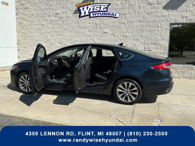 Used 2020 Ford Fusion SE AWD/4WD image 13