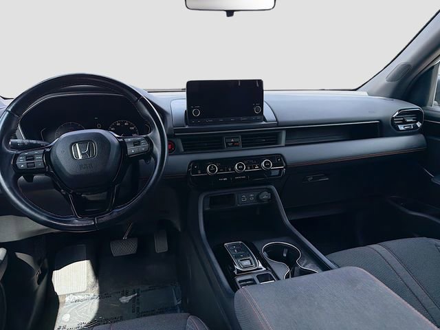 Used 2023 Honda Pilot Sport image 22