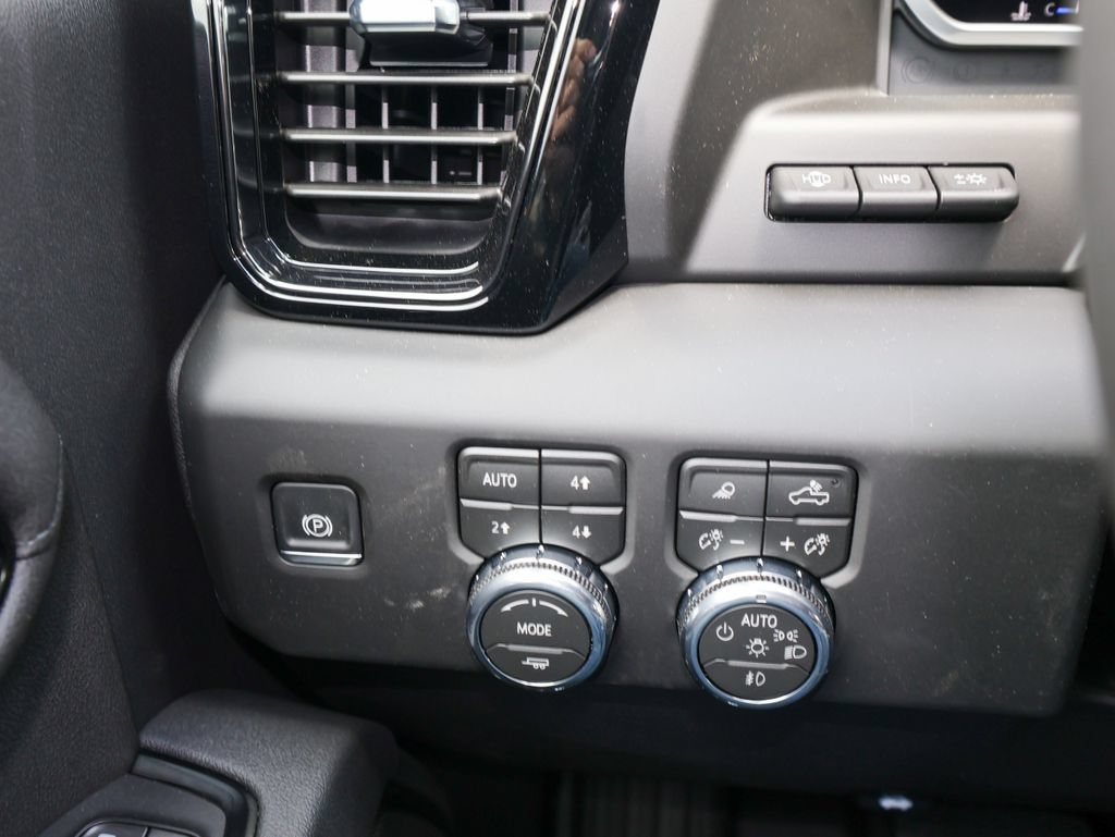New 2026 GMC Sierra 2500 AT4 w/ AT4 Premium Plus Package AWD/4WD image 28