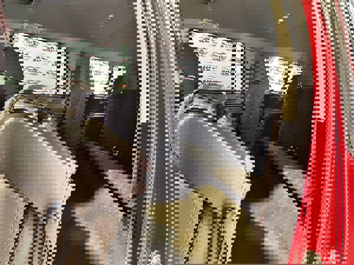 Used 2015 GMC Yukon XL SLE w/ Convenience Package image 40