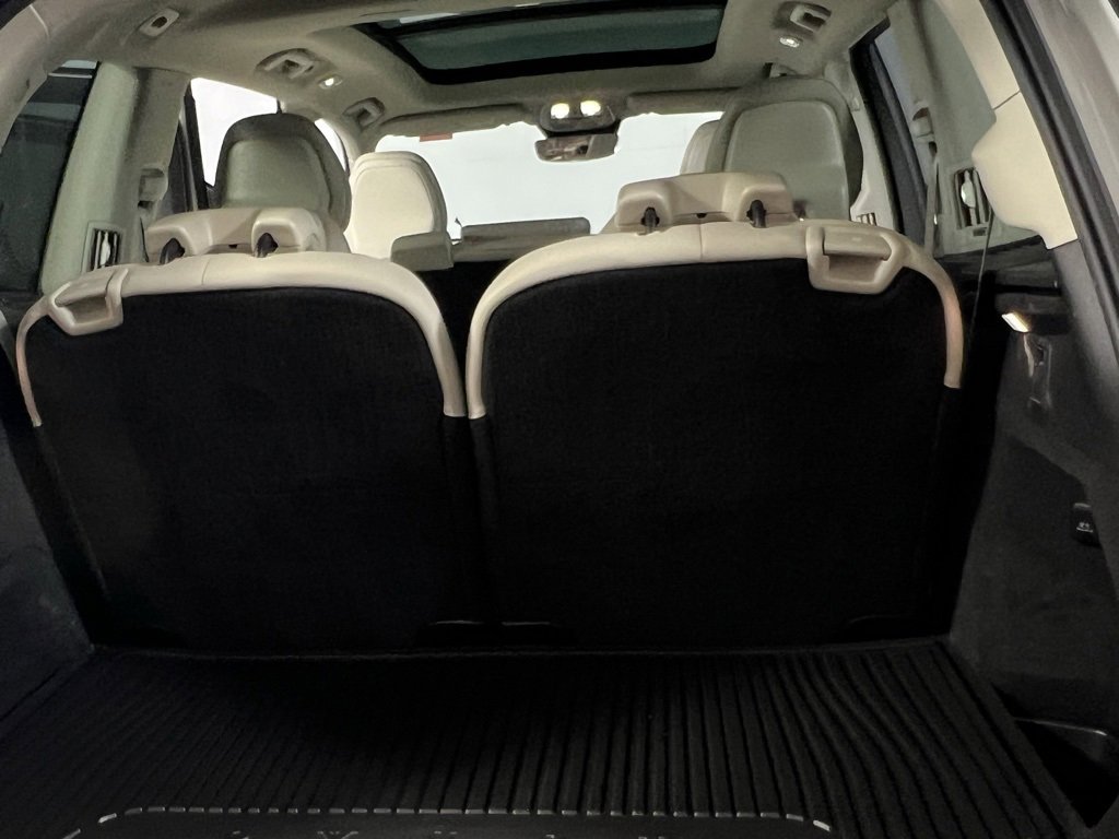 Used 2025 Volvo XC90 T8 Plus w/ Protection Package Premier image 29