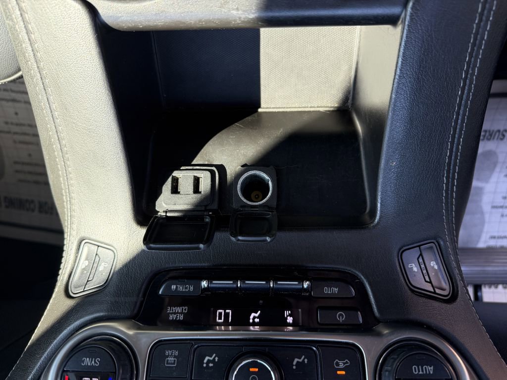 Used 2019 Chevrolet Suburban LT image 33