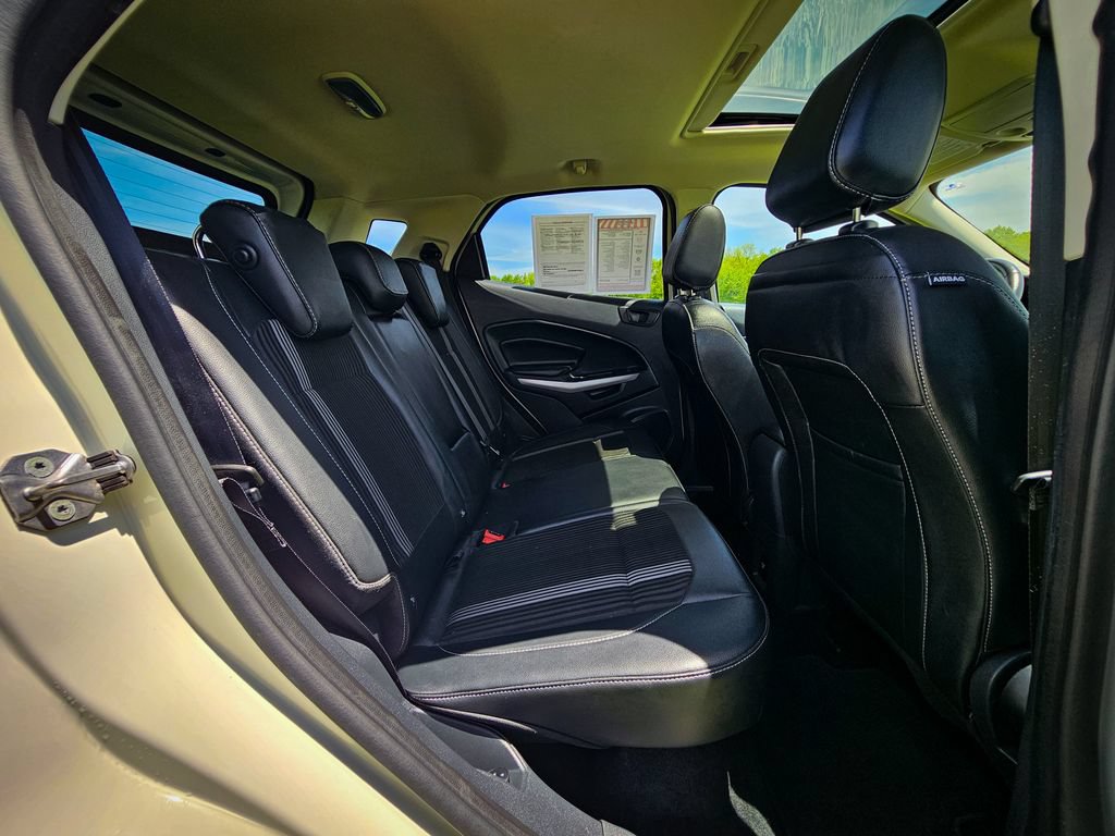 Used 2020 Ford EcoSport SES w/ SES Black Appearance Package AWD/4WD image 36