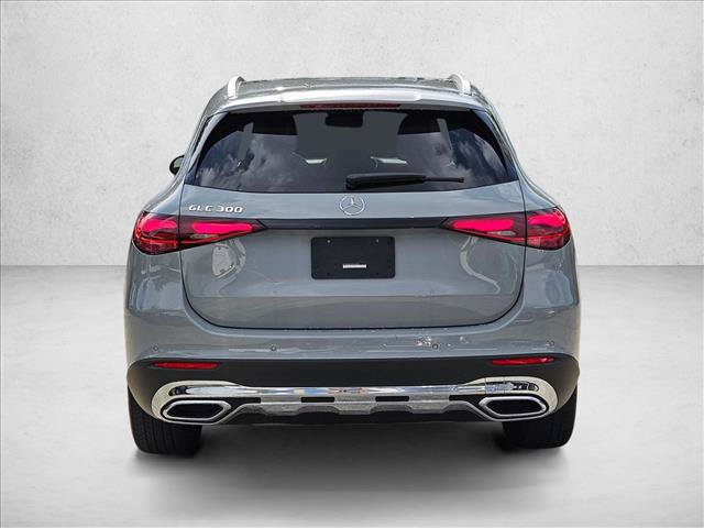 Used 2025 Mercedes-Benz GLC 300 image 4