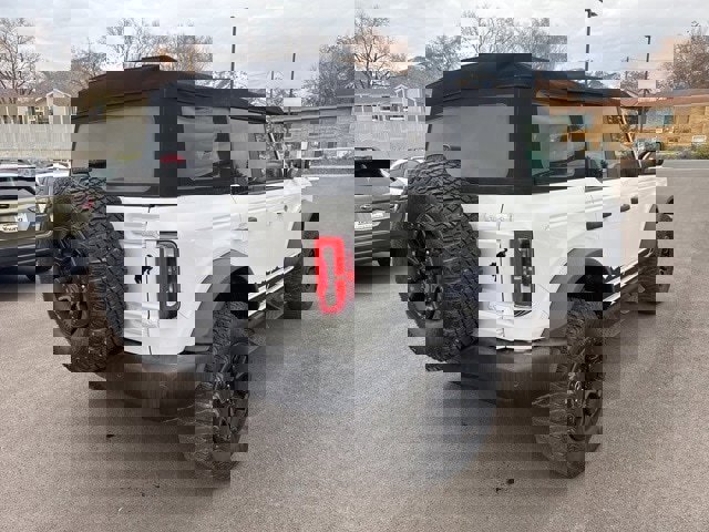 Used 2022 Ford Bronco Wildtrak image 3