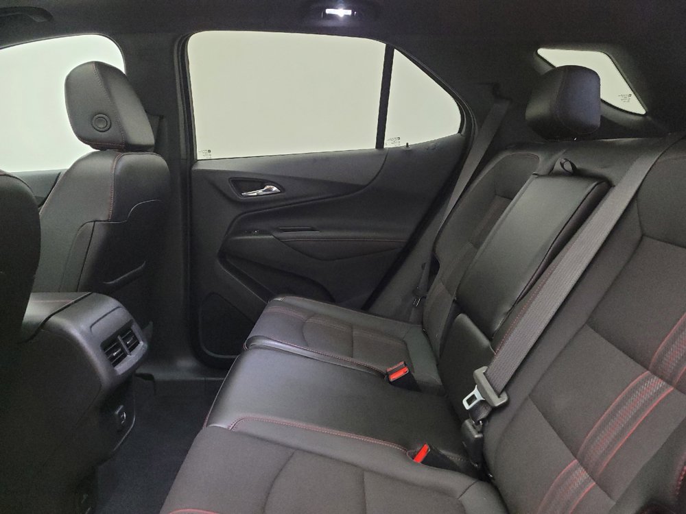 Used 2022 Chevrolet Equinox RS w/ Infotainment Package FWD image 18