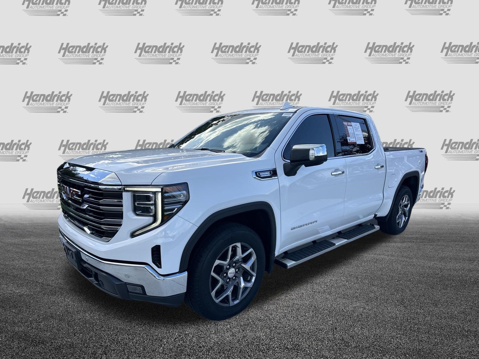 Used 2022 GMC Sierra 1500 SLT w/ SLT Premium Plus Package AWD/4WD image 5