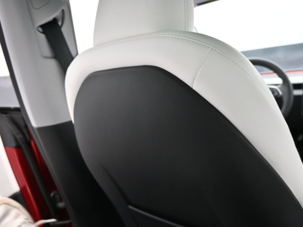 Used 2025 Tesla Model 3 Long Range image 32