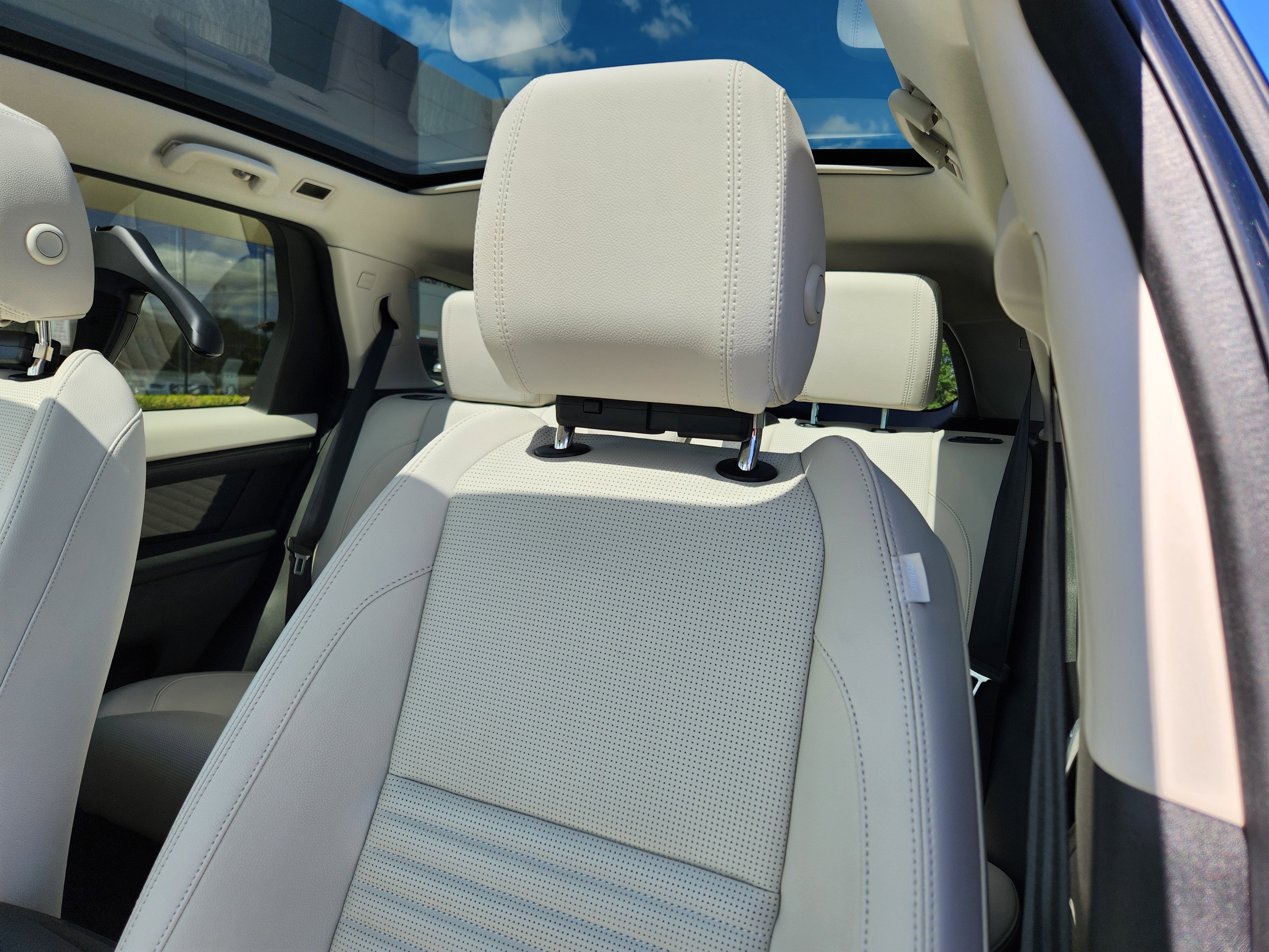 Certified 2025 Land Rover Discovery Sport S image 10