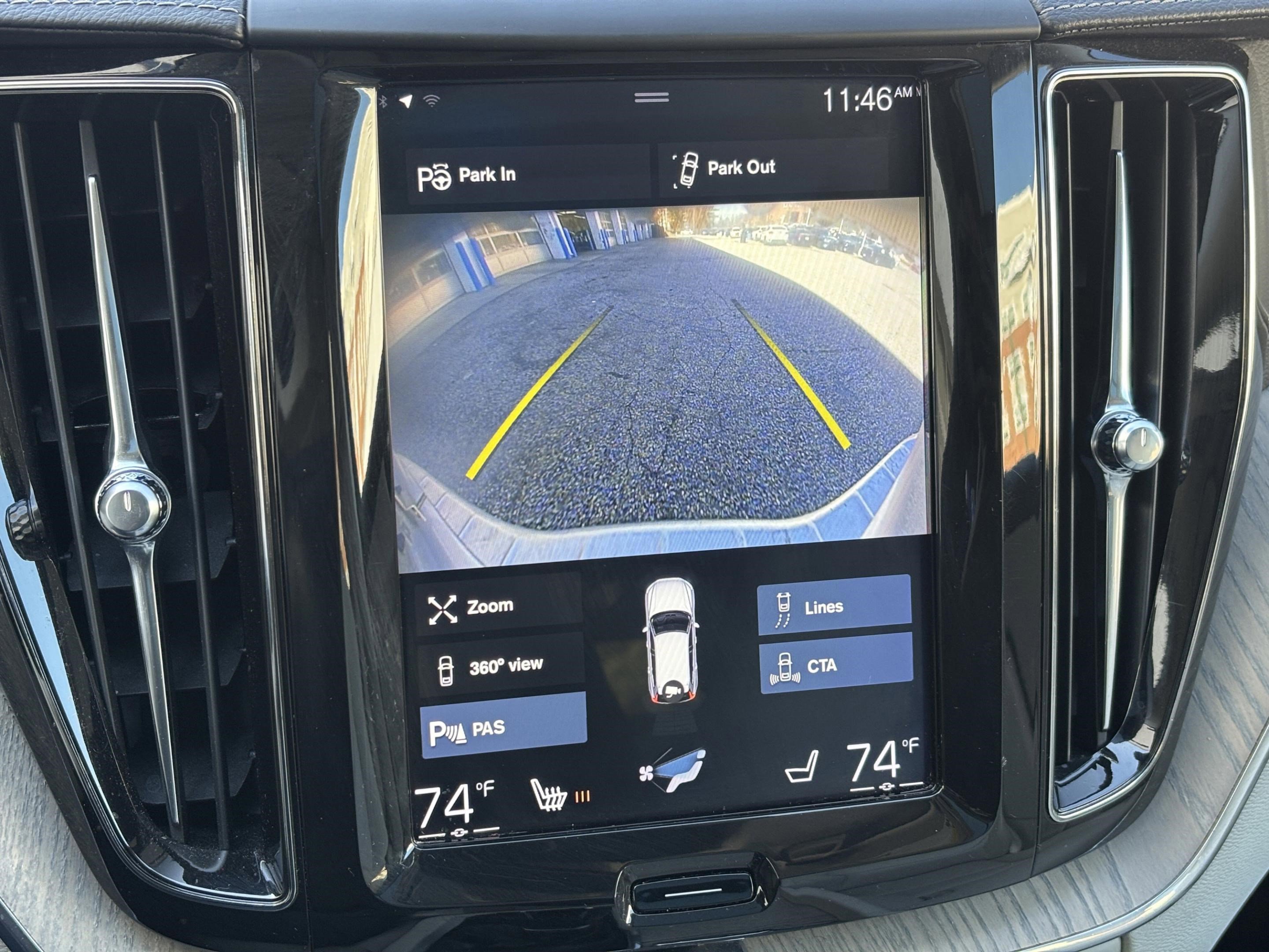 Used 2018 Volvo XC60 T6 Inscription w/ Luxury Seat Package image 13