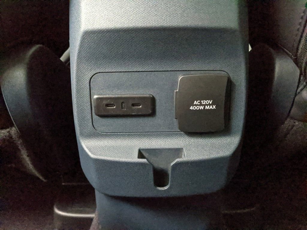 New 2025 Ford Maverick Lariat w/ Black Appearance Package image 19