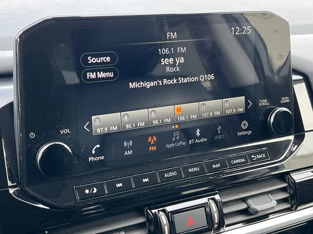 Used 2025 Nissan Pathfinder SL image 25