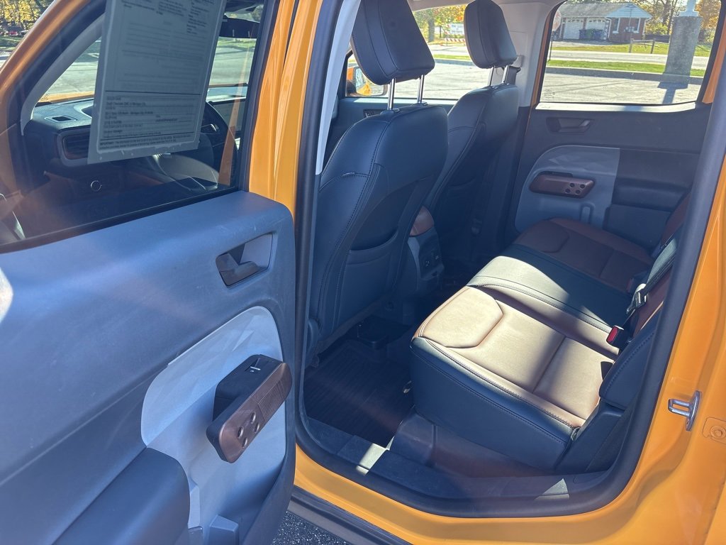 Used 2023 Ford Maverick Lariat w/ Lariat Luxury Package image 32