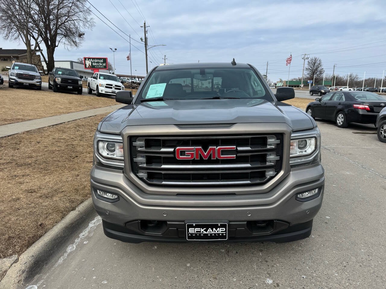 Used 2017 GMC Sierra 1500 SLT w/ All Terrain Package AWD/4WD image 8