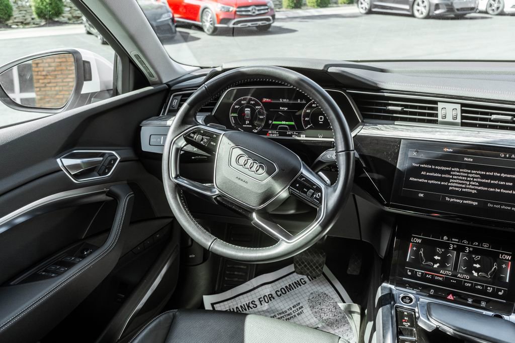 Used 2021 Audi e-tron Premium Plus w/ Premium Plus Package AWD/4WD image 14