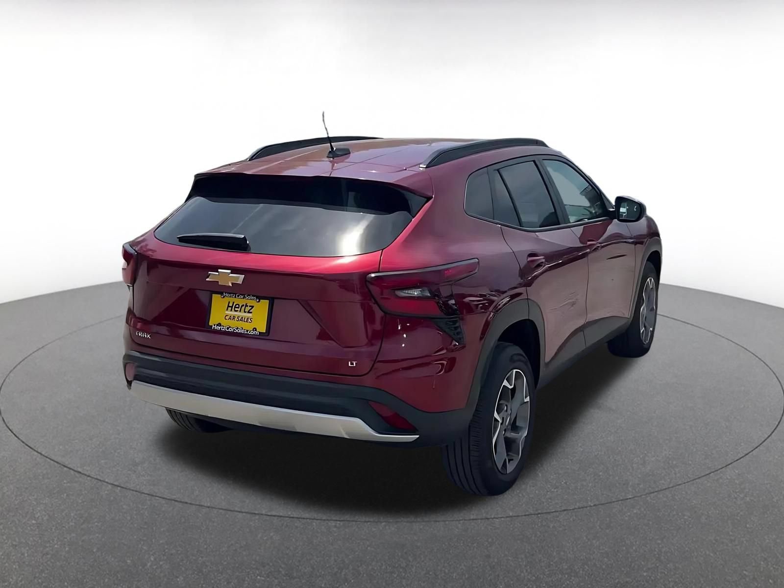 Used 2025 Chevrolet Trax LT FWD image 15