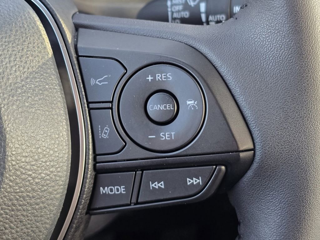 Used 2025 Toyota RAV4 Limited w/ Advanced Technology Package image 13