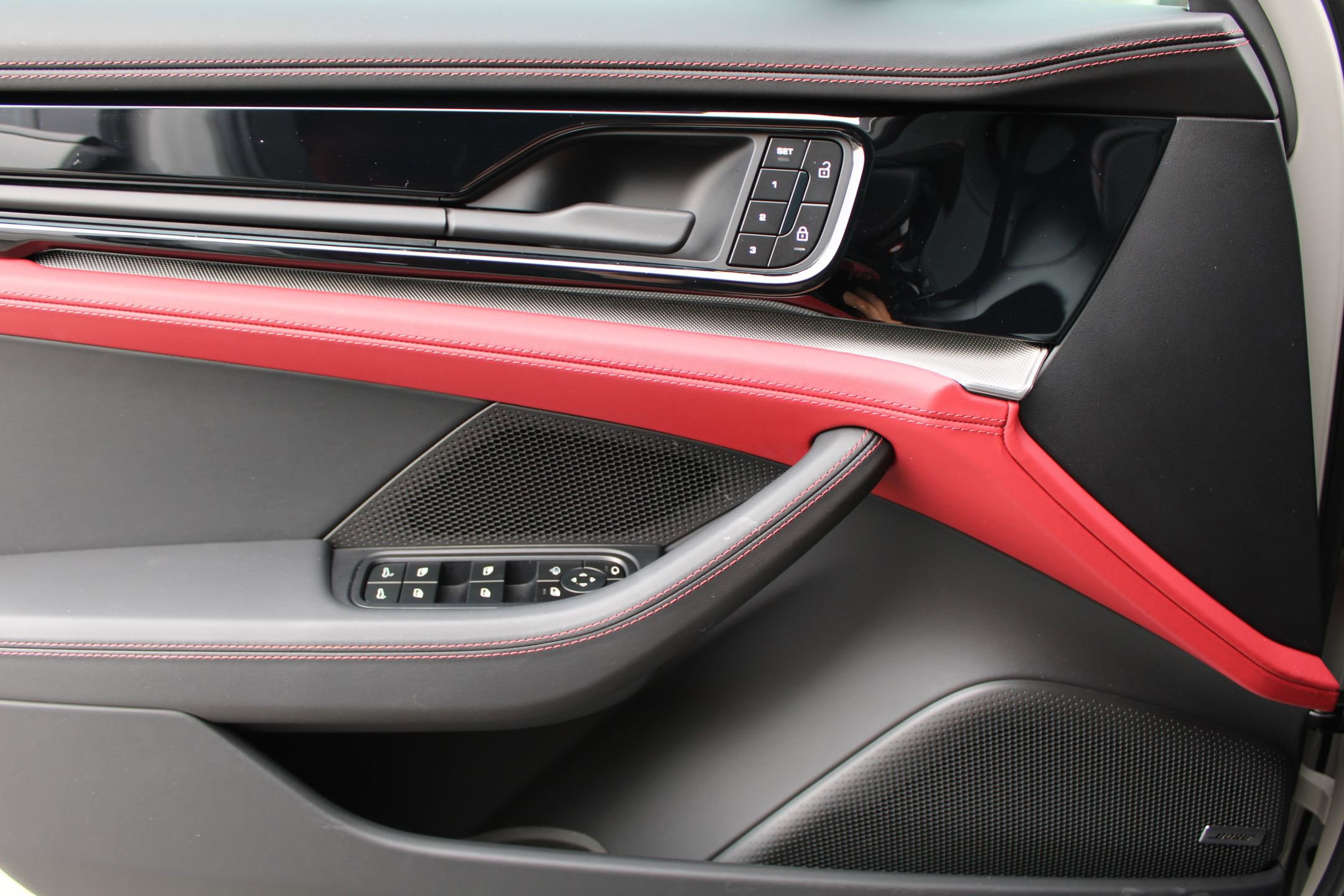 Certified 2025 Porsche Panamera 4 image 14