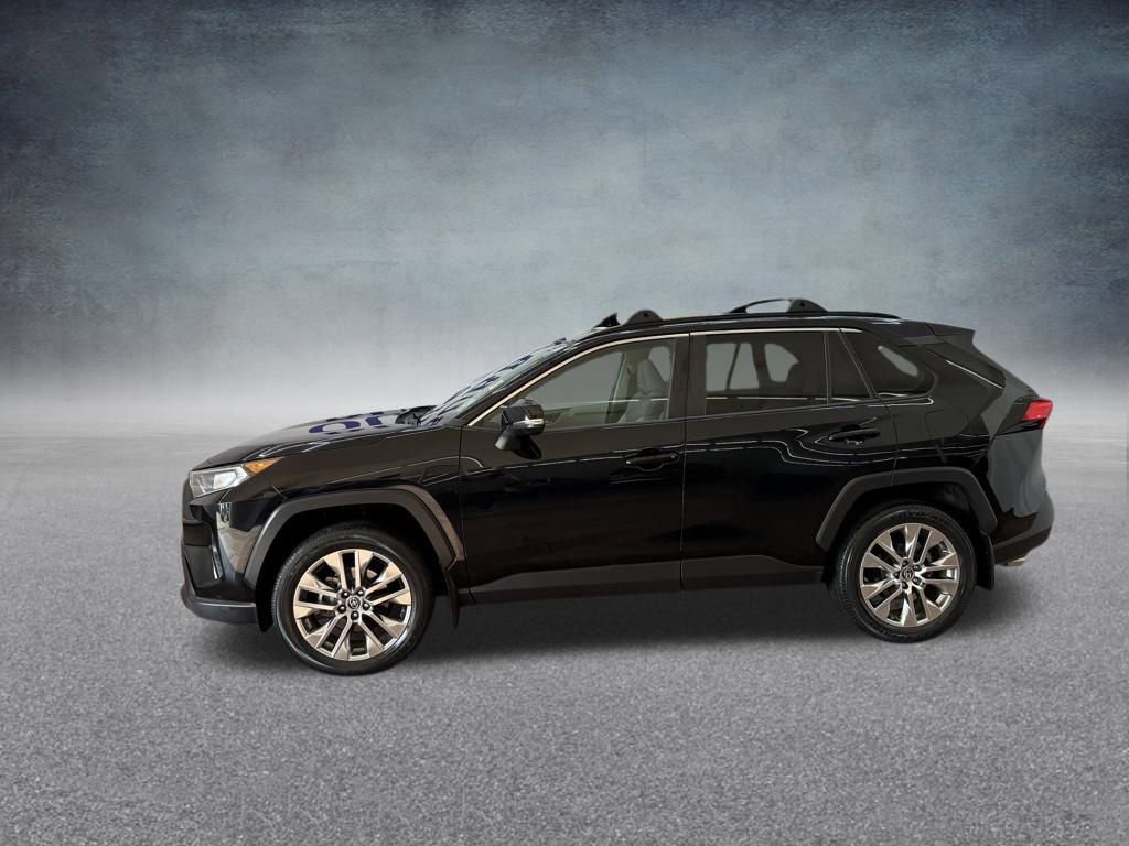 Used 2019 Toyota RAV4 XLE Premium image 2