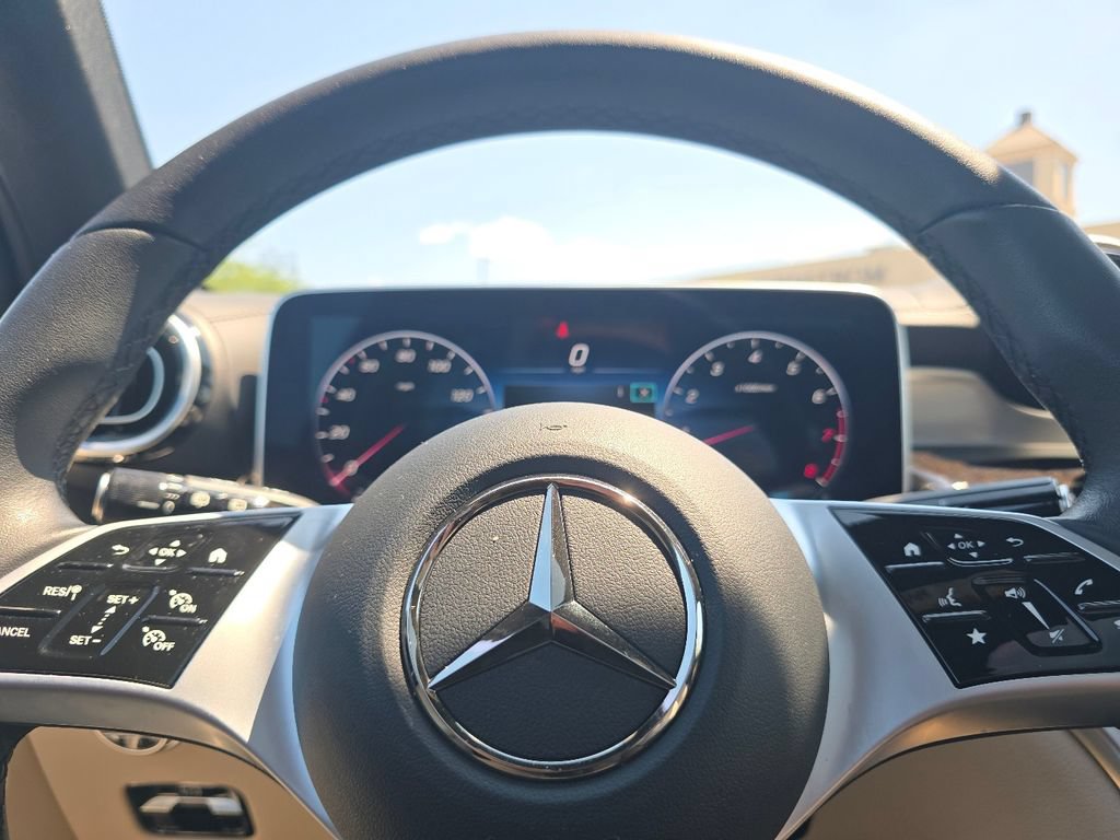 Certified 2024 Mercedes-Benz GLC 300 4MATIC image 28