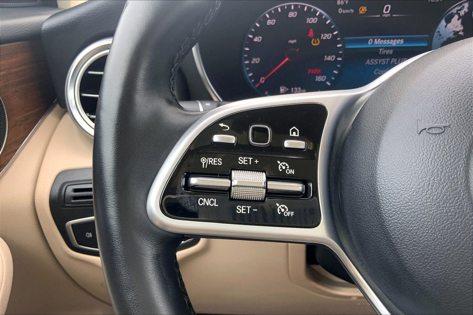 Used 2022 Mercedes-Benz GLC 300 4MATIC w/ Premium Package Lite image 23