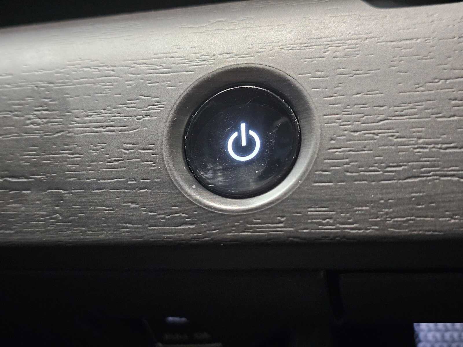 Used 2024 Nissan Ariya AWD image 34