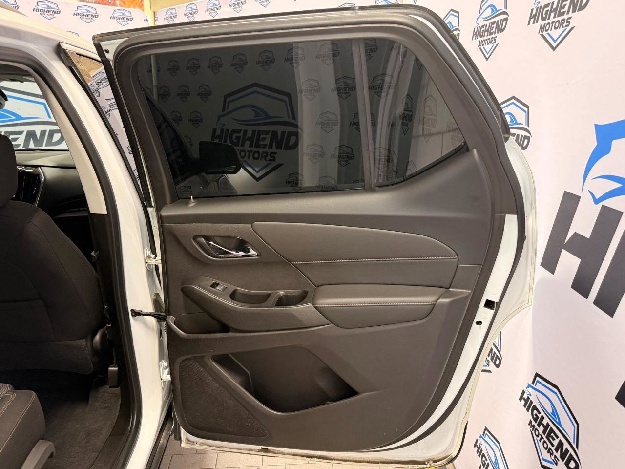 Used 2020 Chevrolet Traverse LT w/ Driver Confidence II Package image 23