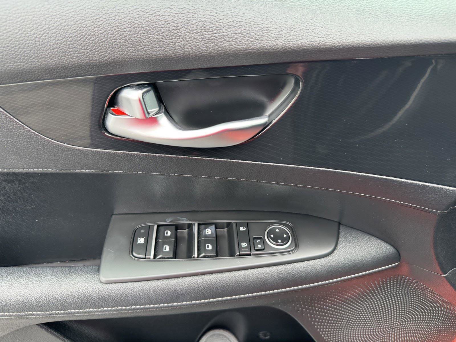 Used 2024 Kia Forte GT-Line w/ GT-Line Premium Package FWD image 24