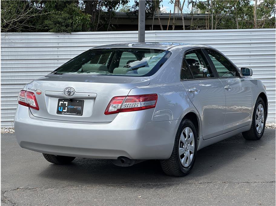 Used 2011 Toyota Camry FWD image 10