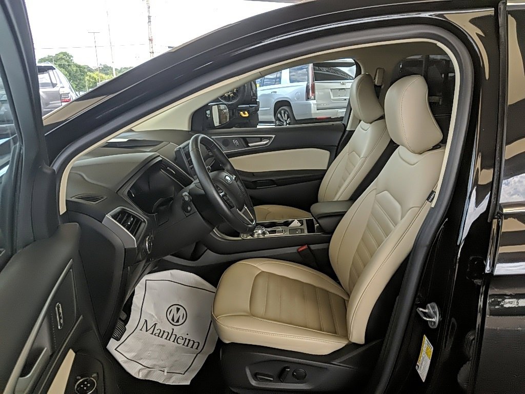 Used 2023 Ford Edge SEL image 9