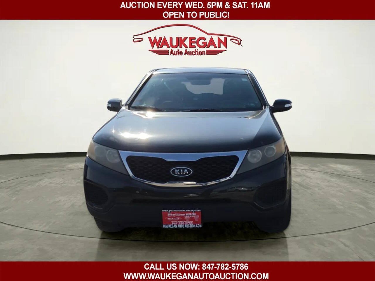 Used 2012 Kia Sorento FWD w/ Third Row Pkg image 2