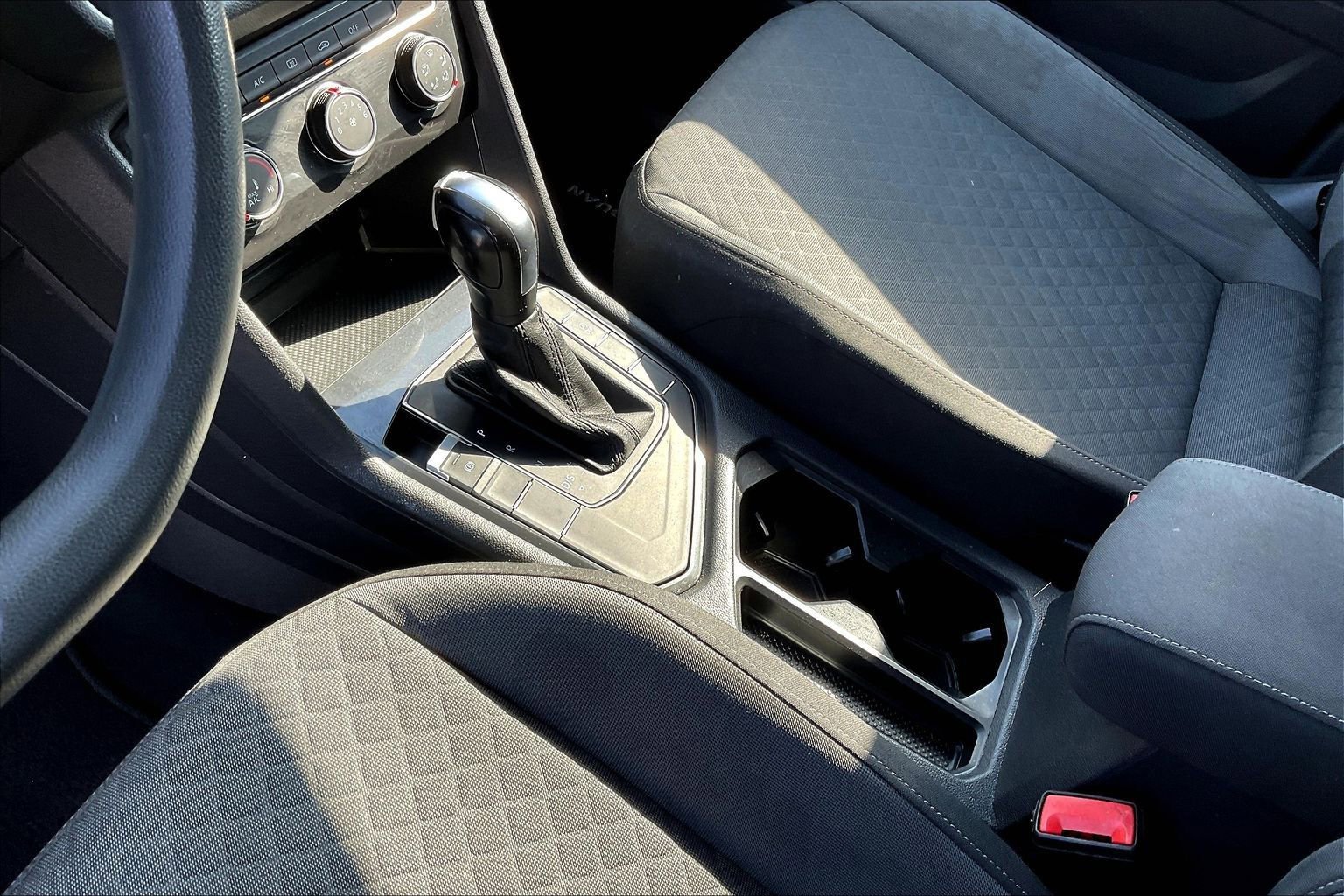 Used 2020 Volkswagen Tiguan S image 18