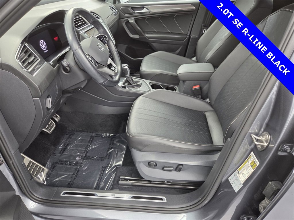 Used 2022 Volkswagen Tiguan SE R-Line image 26
