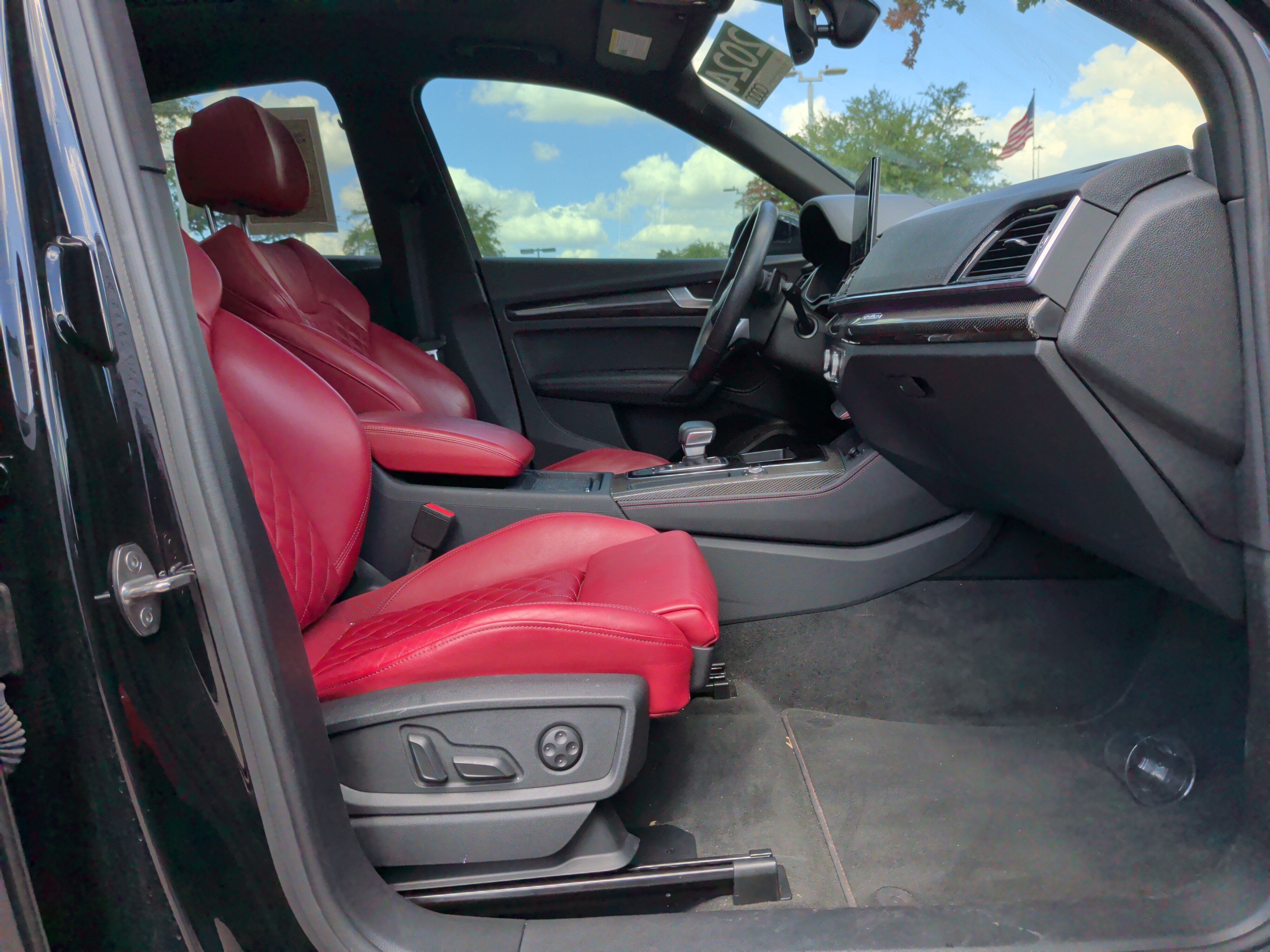Certified 2024 Audi SQ5 Prestige w/ Prestige Package AWD/4WD image 34