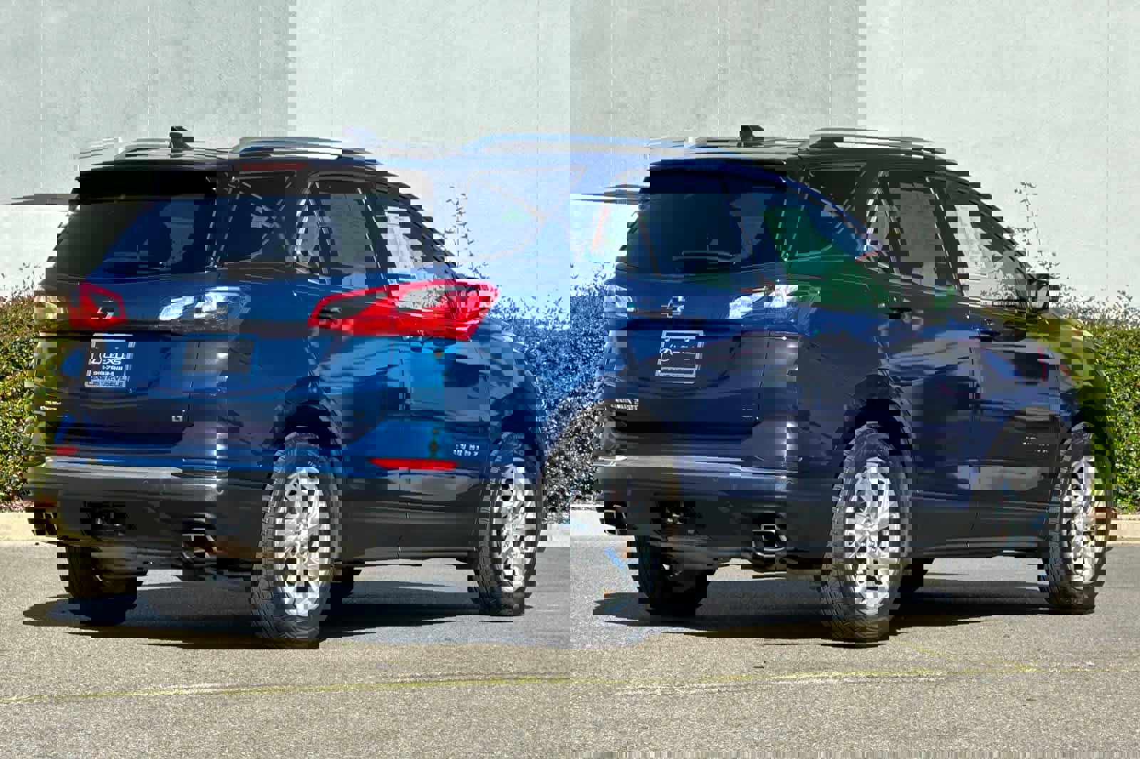 Used 2020 Chevrolet Equinox LT image 2