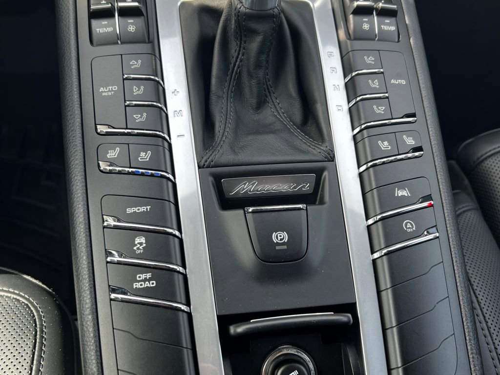 Used 2020 Porsche Macan image 34