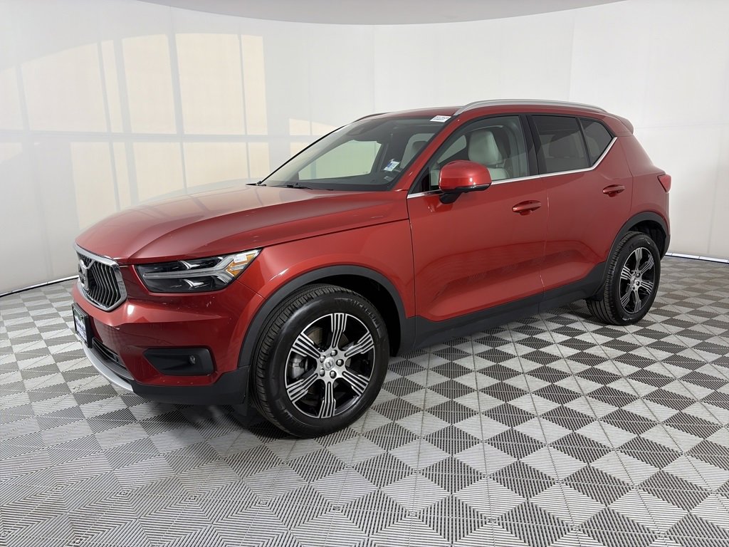 Used 2022 Volvo XC40 T5 Inscription image 3