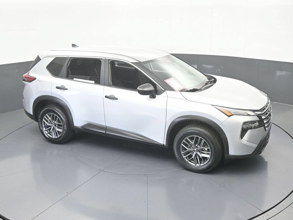 Used 2024 Nissan Rogue S FWD image 46