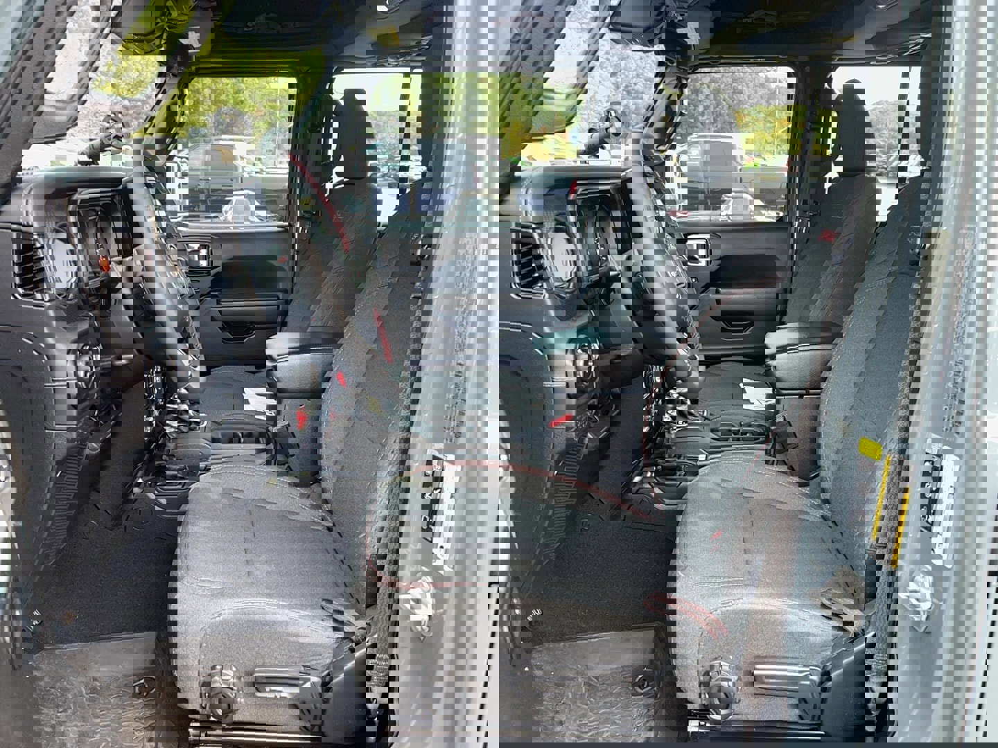 Used 2024 Jeep Wrangler Unlimited Rubicon image 13