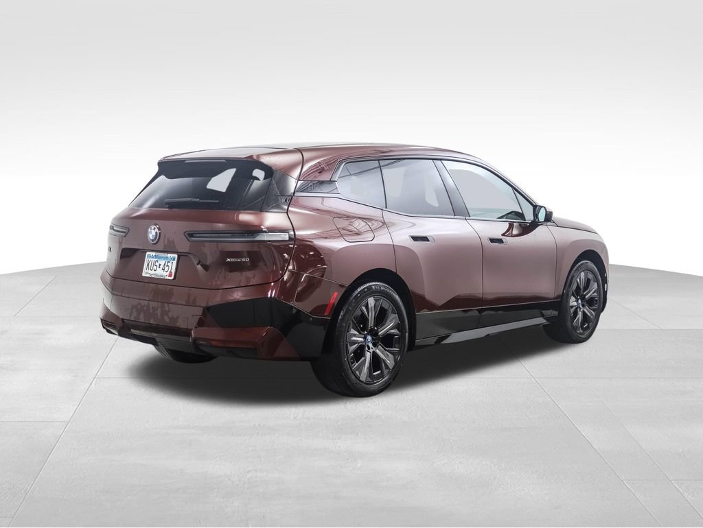 Used 2024 BMW iX xDrive50 w/ Sport Package image 5