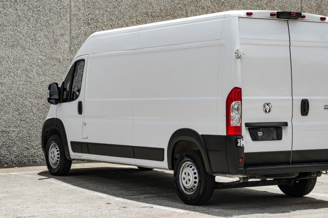 Used 2024 RAM ProMaster 2500 w/ Convenience Group FWD image 11