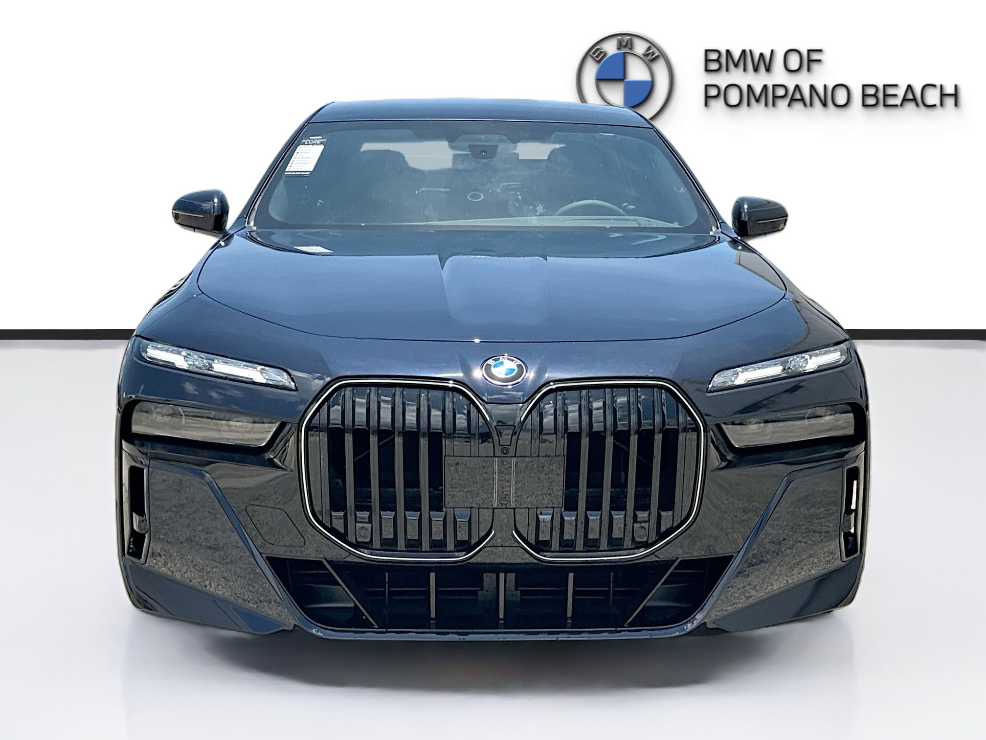 New 2026 BMW 760i xDrive w/ Executive Package AWD/4WD image 2