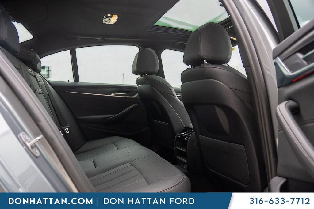 Used 2023 BMW 530i xDrive AWD/4WD image 22